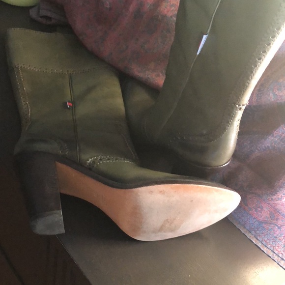 Excellent condition hunter green Gucci boots - Picture 3 of 4